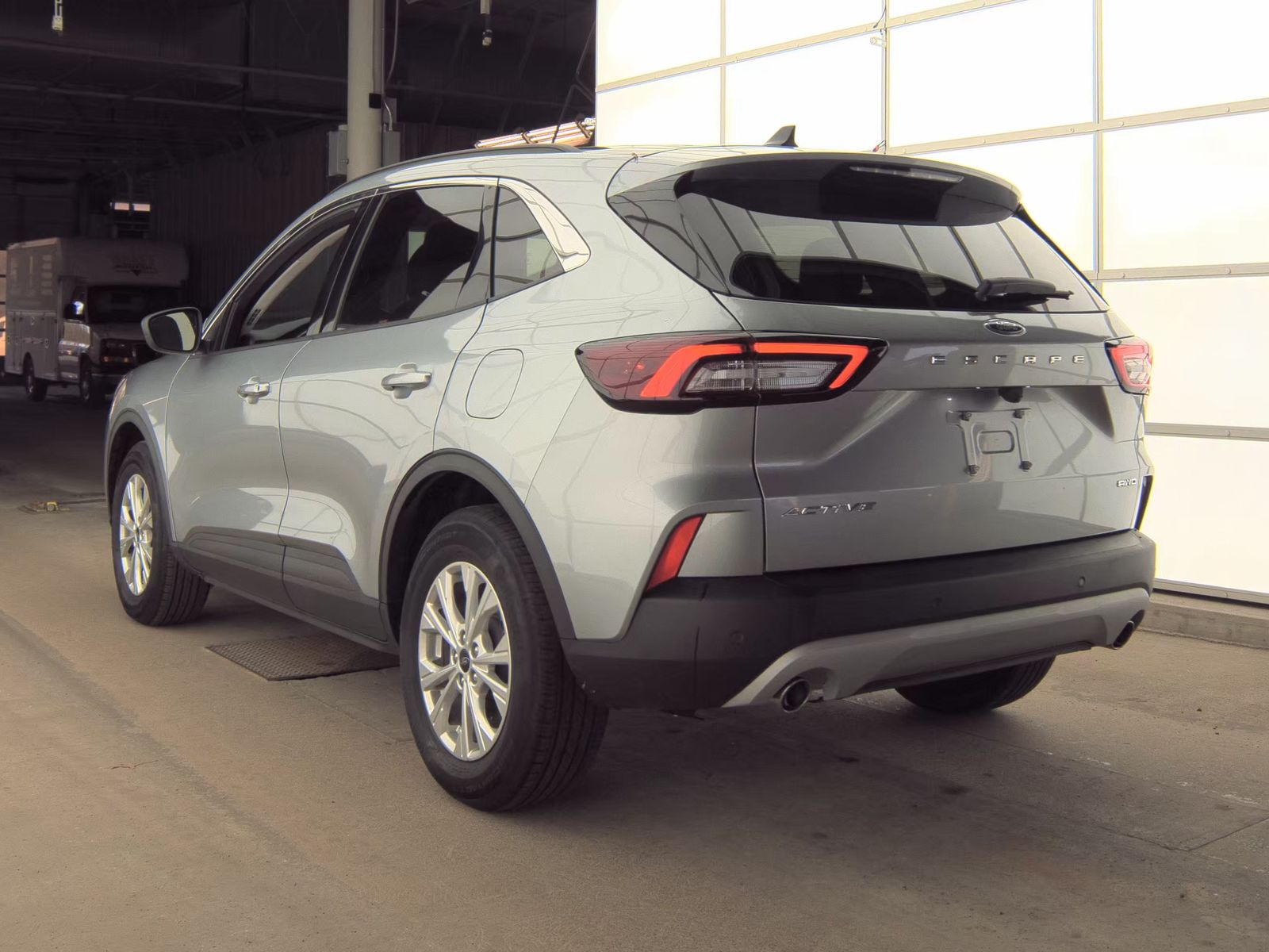 FORD ESCAPE - 9
