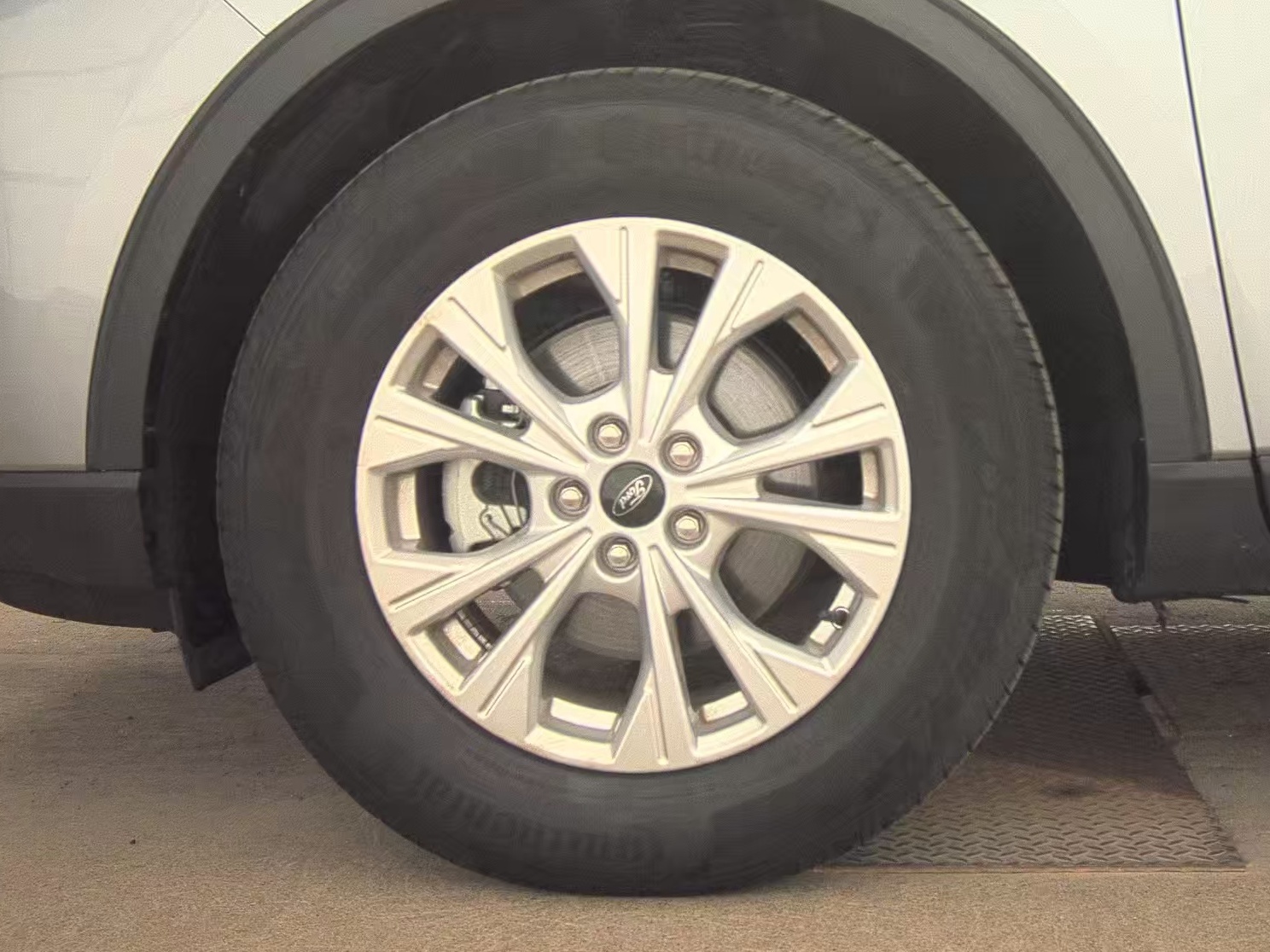 FORD ESCAPE - 10