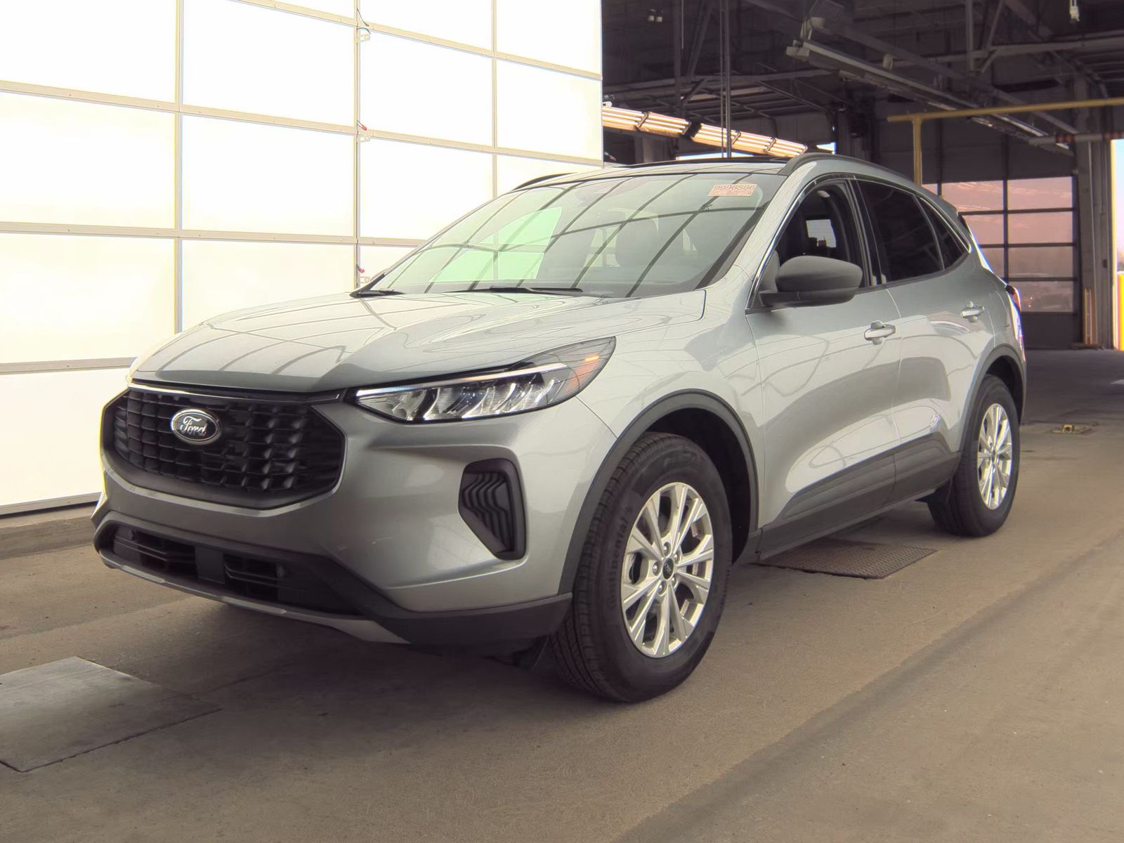 FORD ESCAPE - 1