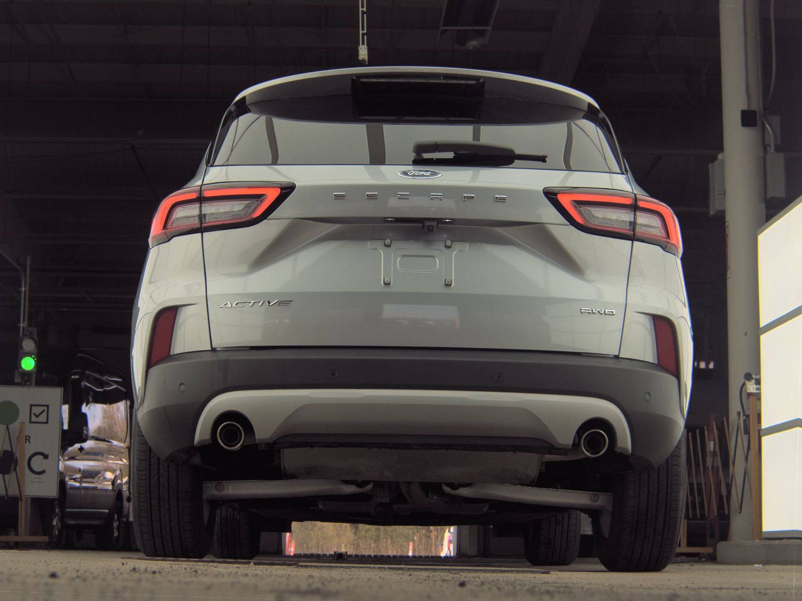 FORD ESCAPE - 8