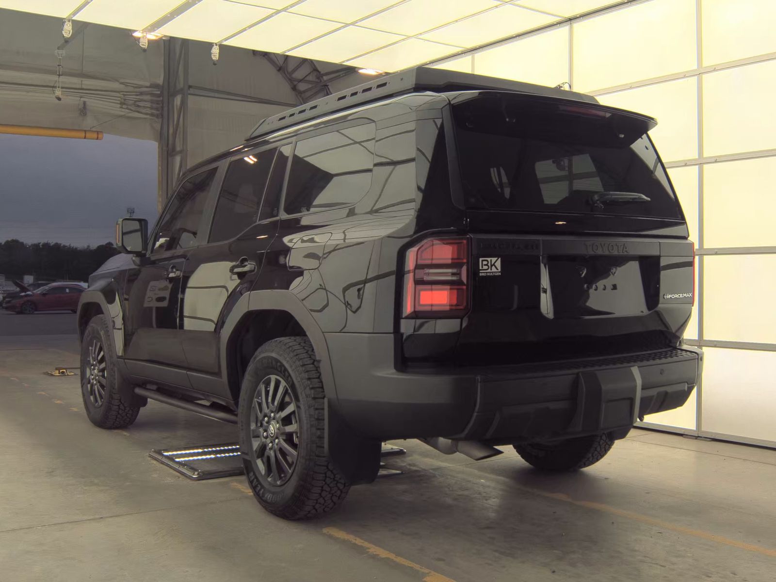 TOYOTA LAND CRUISER - 9