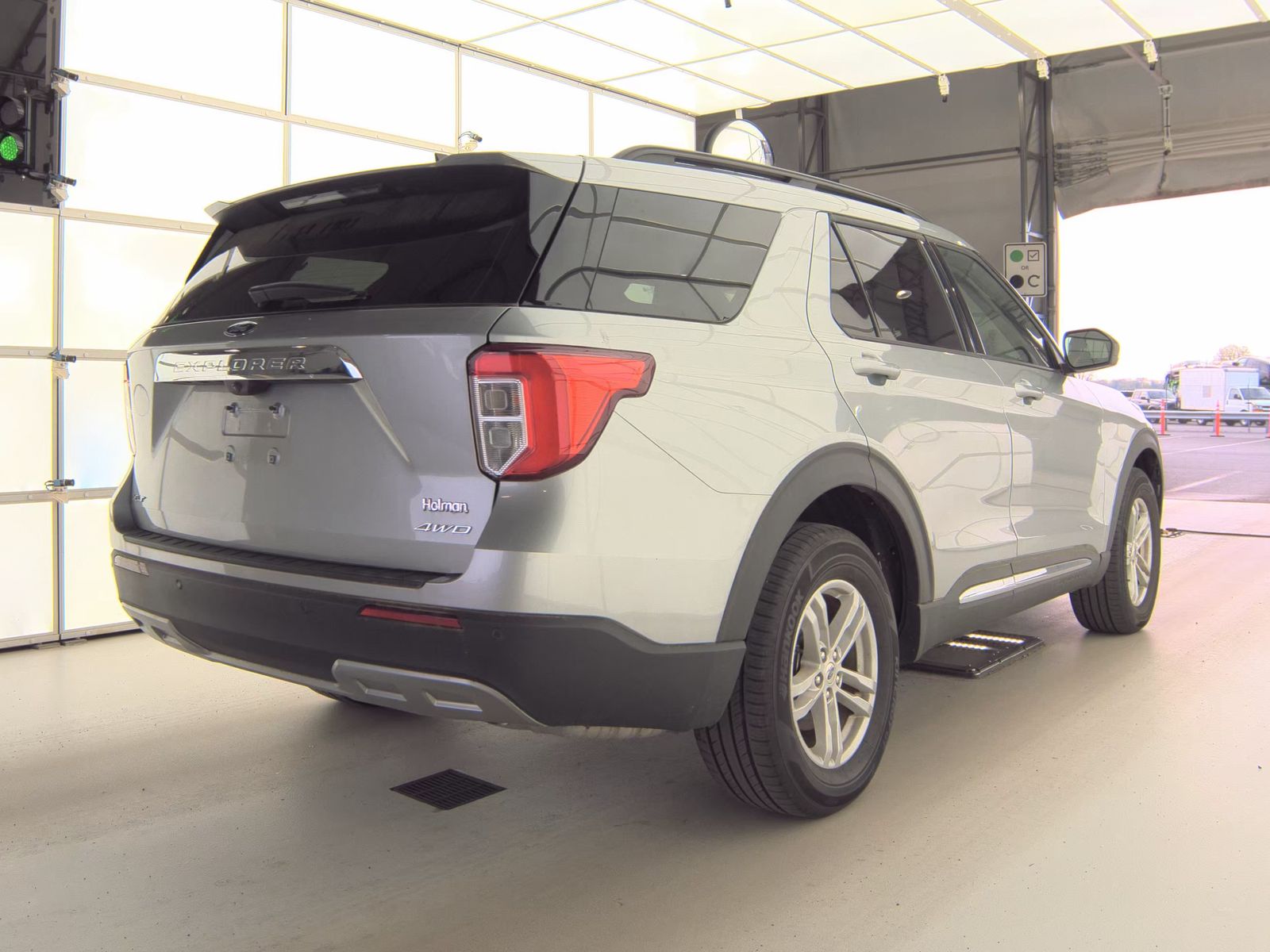 FORD EXPLORER - 6