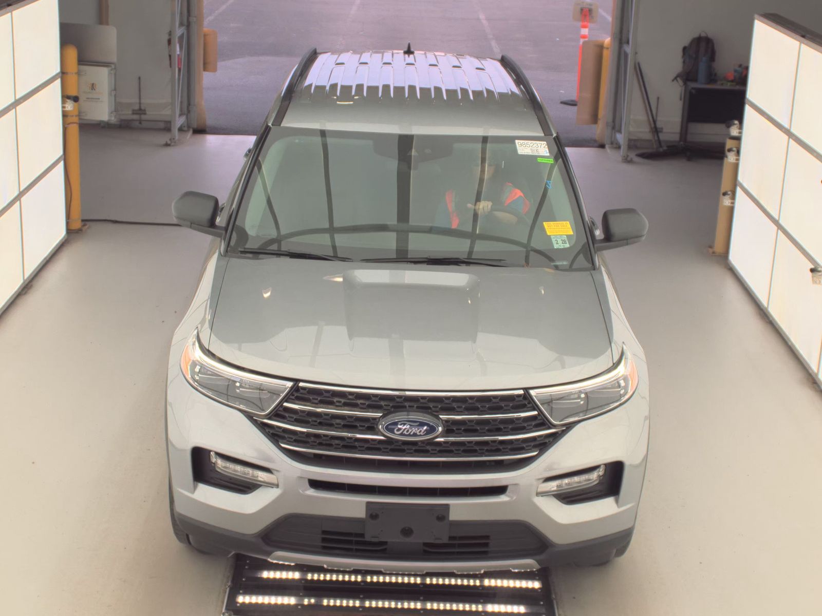 FORD EXPLORER - 3
