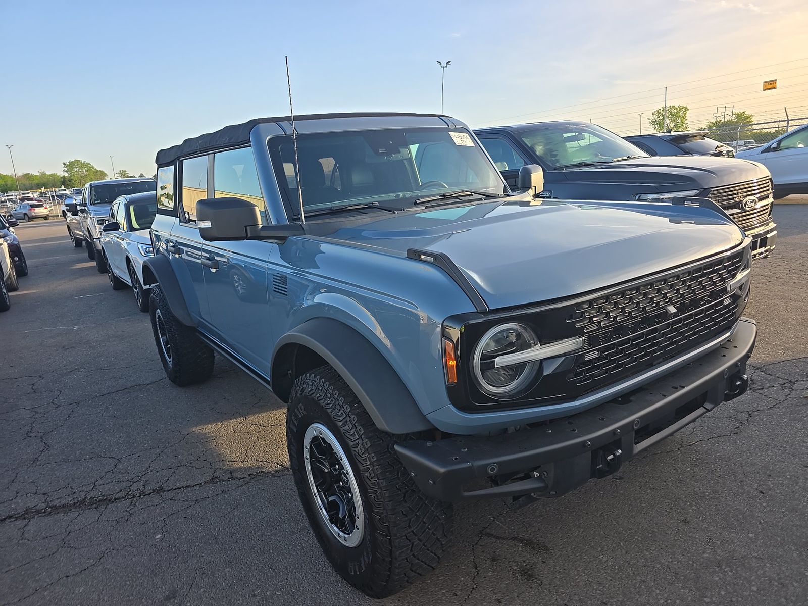 FORD BRONCO - 4