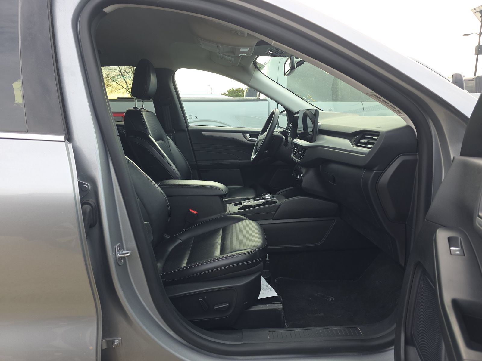 FORD ESCAPE - 9