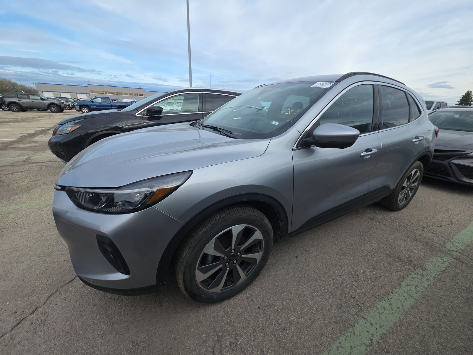 FORD ESCAPE - 1