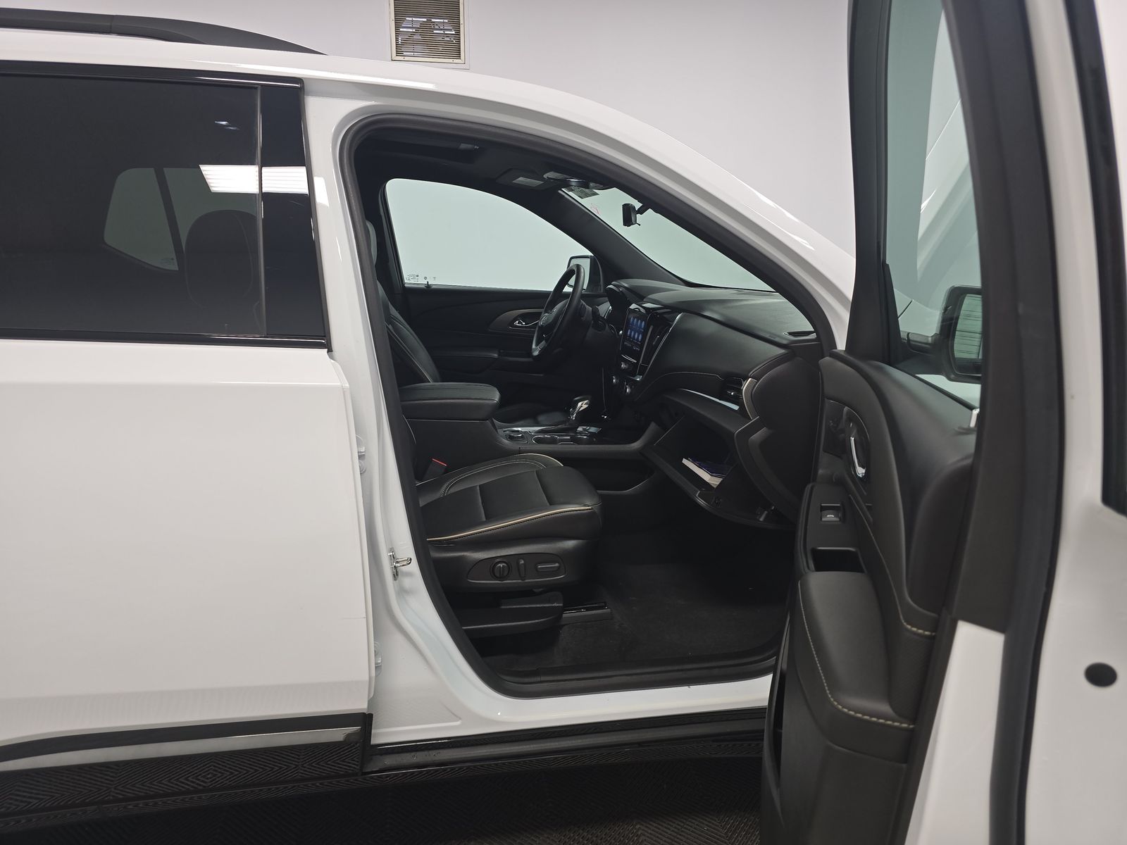 CHEVROLET PREMIER - 9