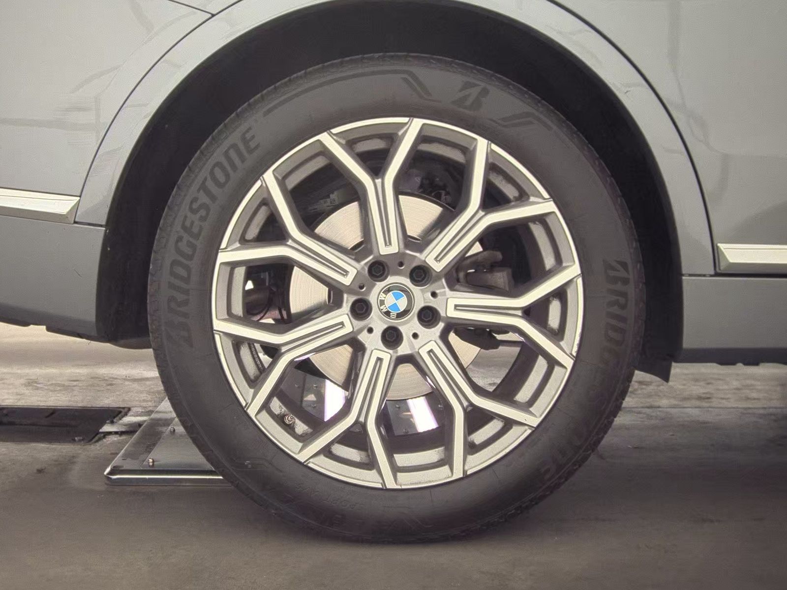 2025 BMW X7 xDrive40i AWD