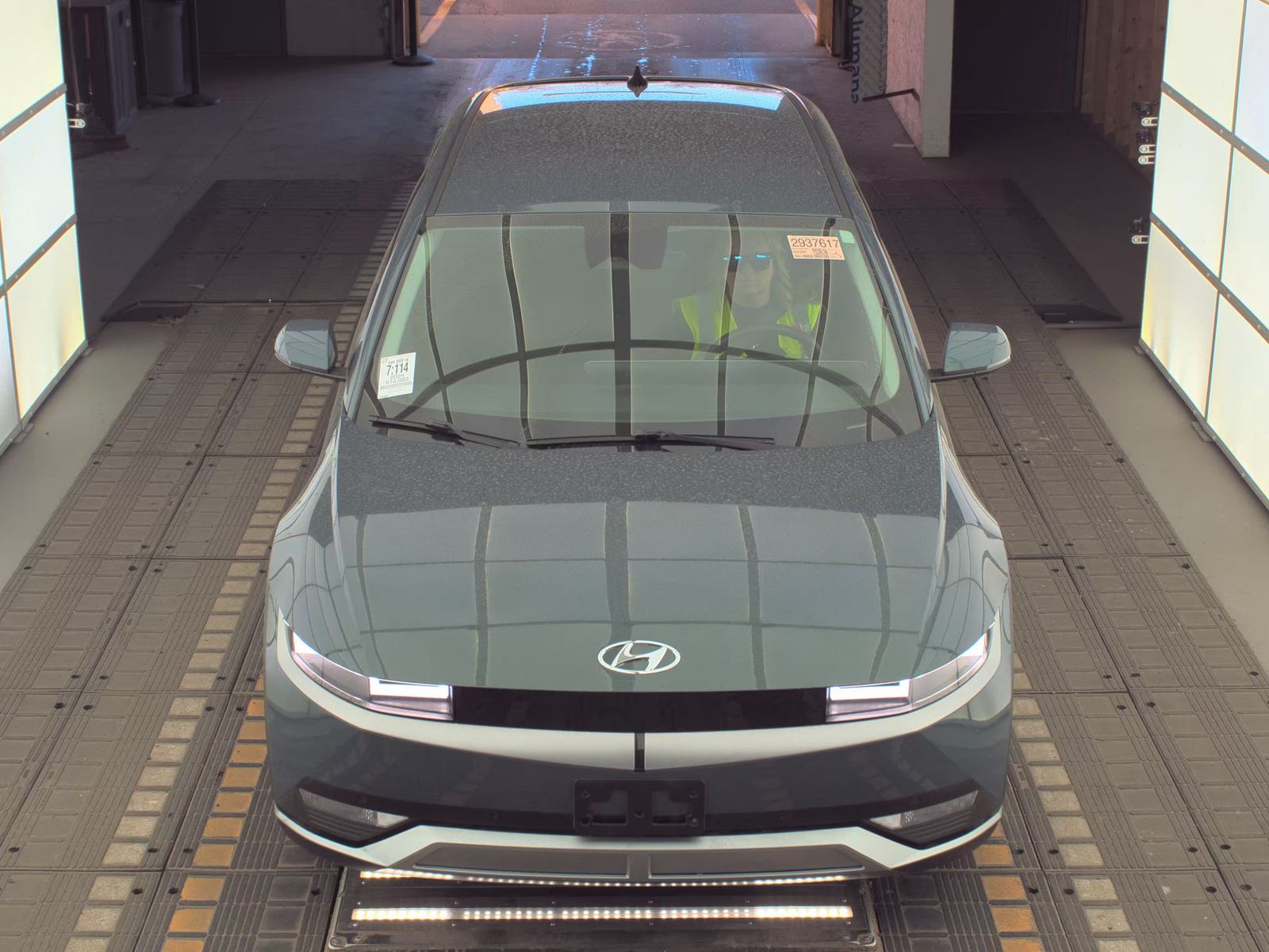 HYUNDAI SEL - 3