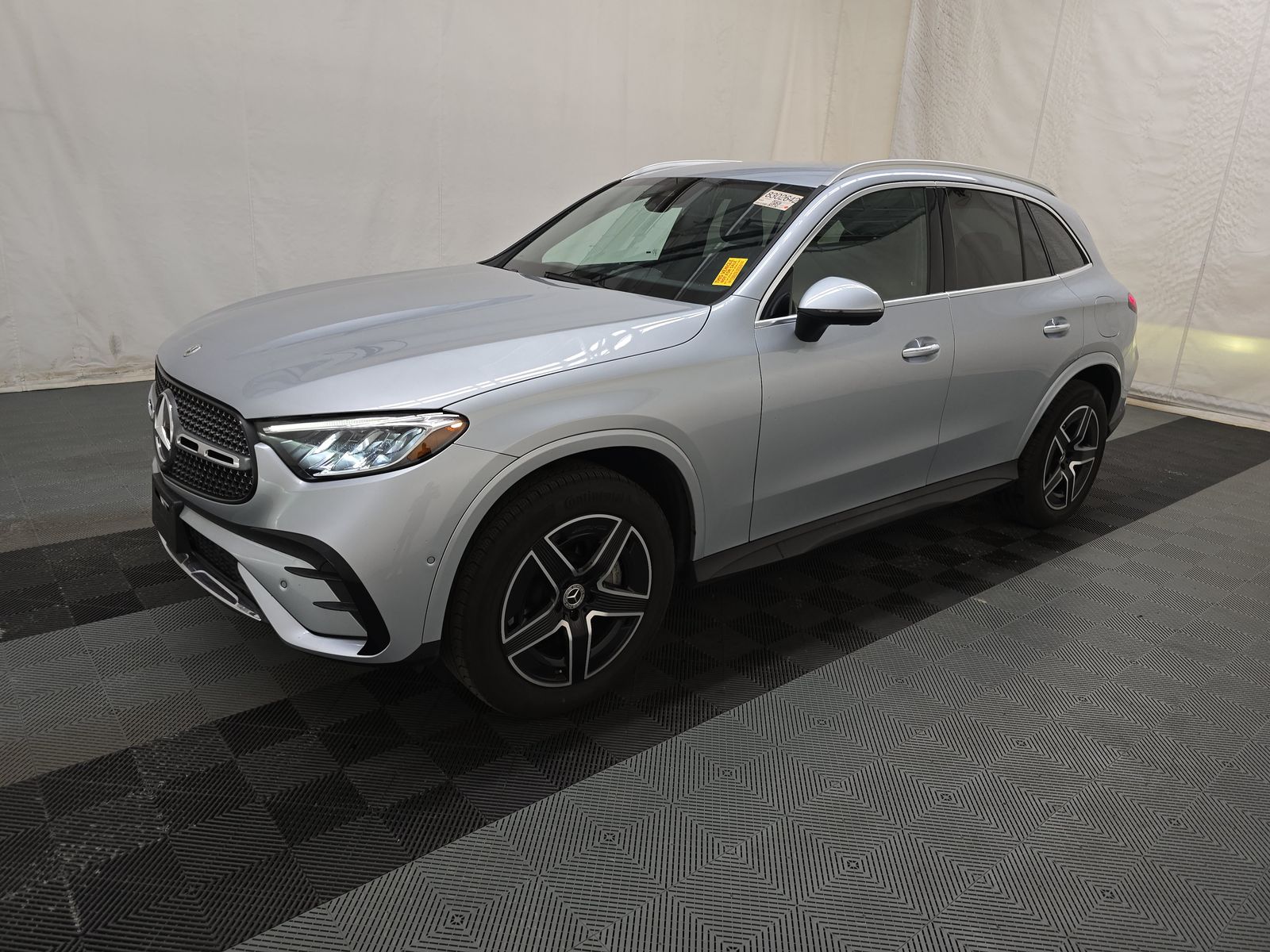 MERCEDES-BENZ GLC - 1