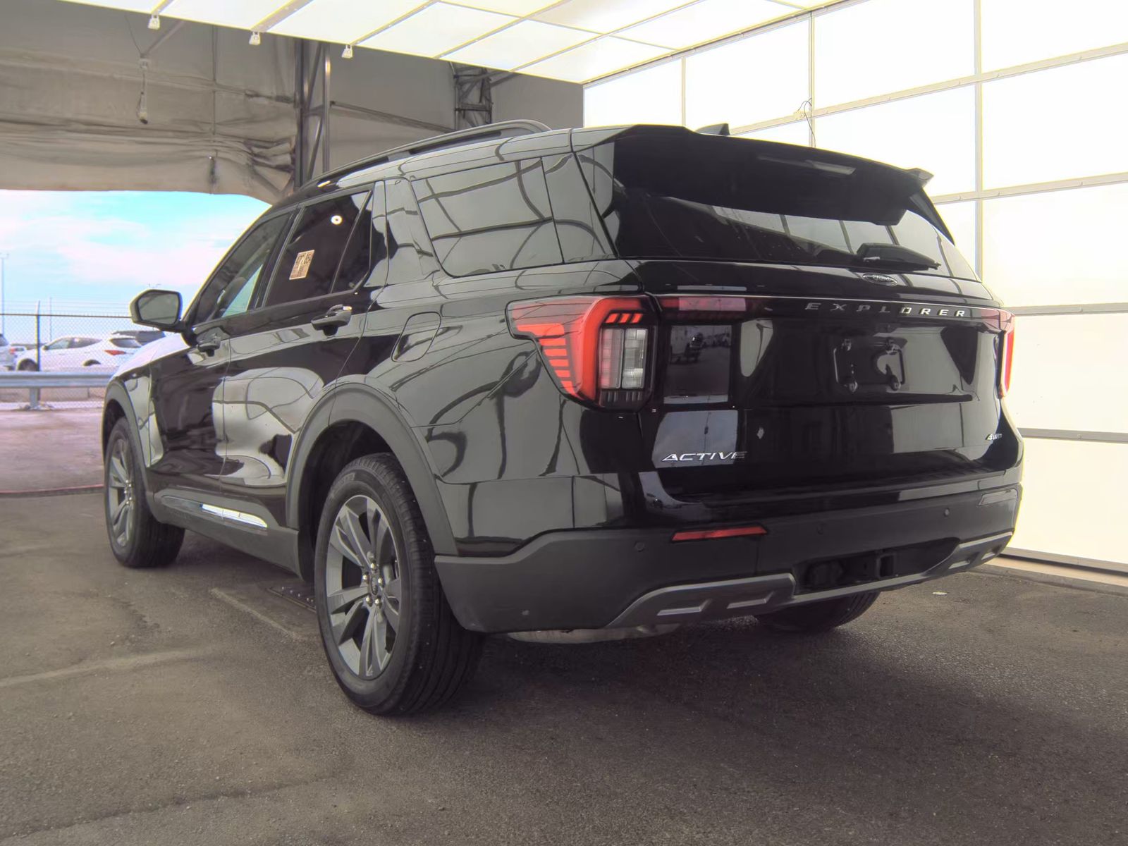FORD EXPLORER - 9