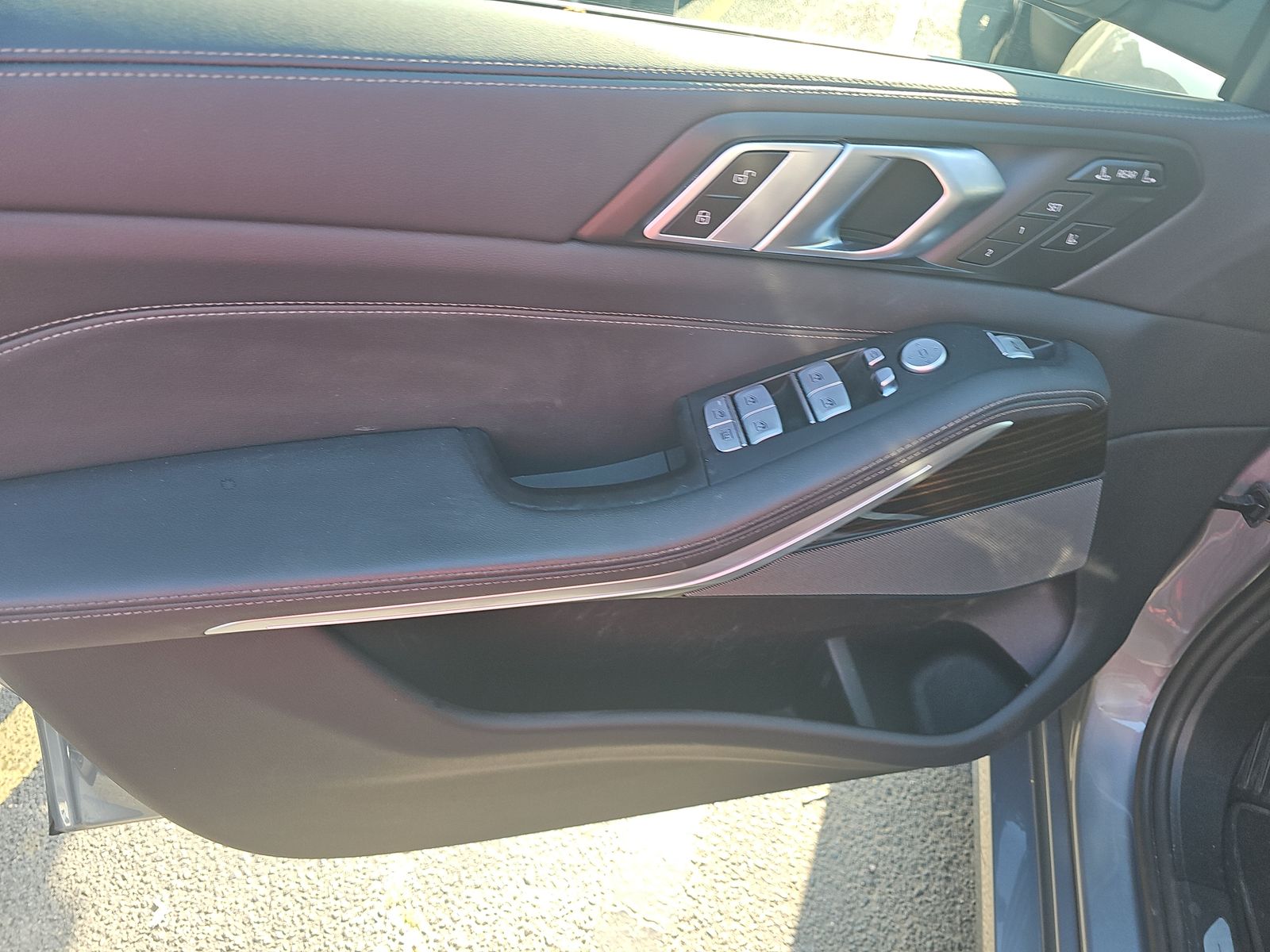 2025 BMW X7 xDrive40i AWD