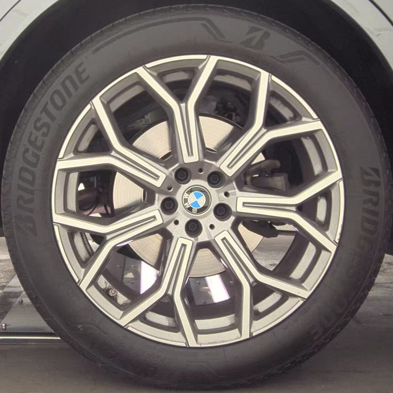 2025 BMW X7 xDrive40i AWD