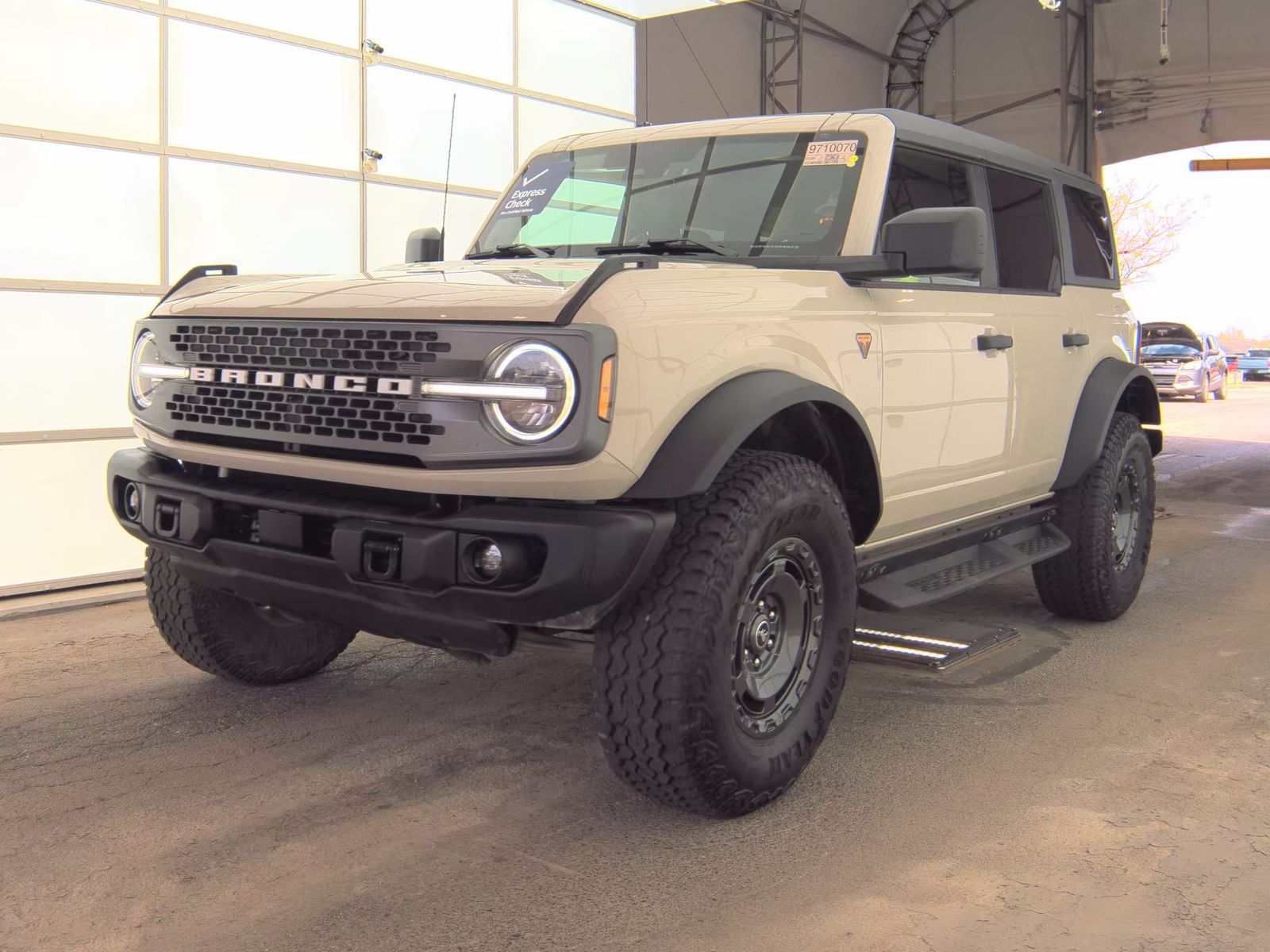 FORD BRONCO - 1