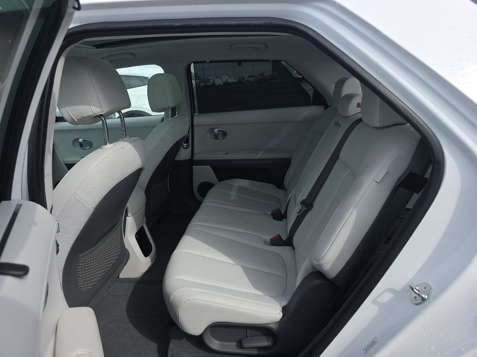 HYUNDAI LIMITED - 10