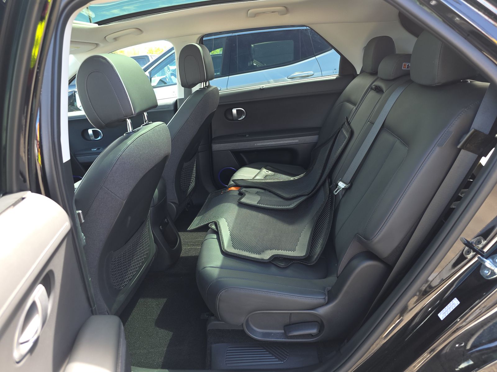 HYUNDAI LIMITED - 10