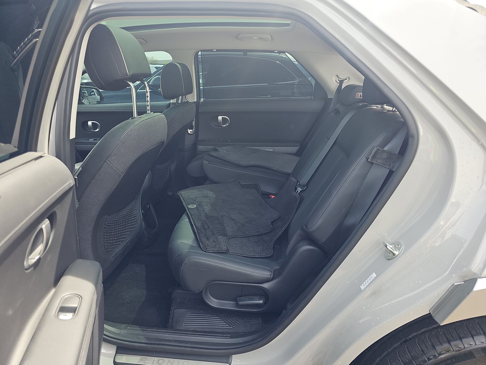 HYUNDAI LIMITED - 10