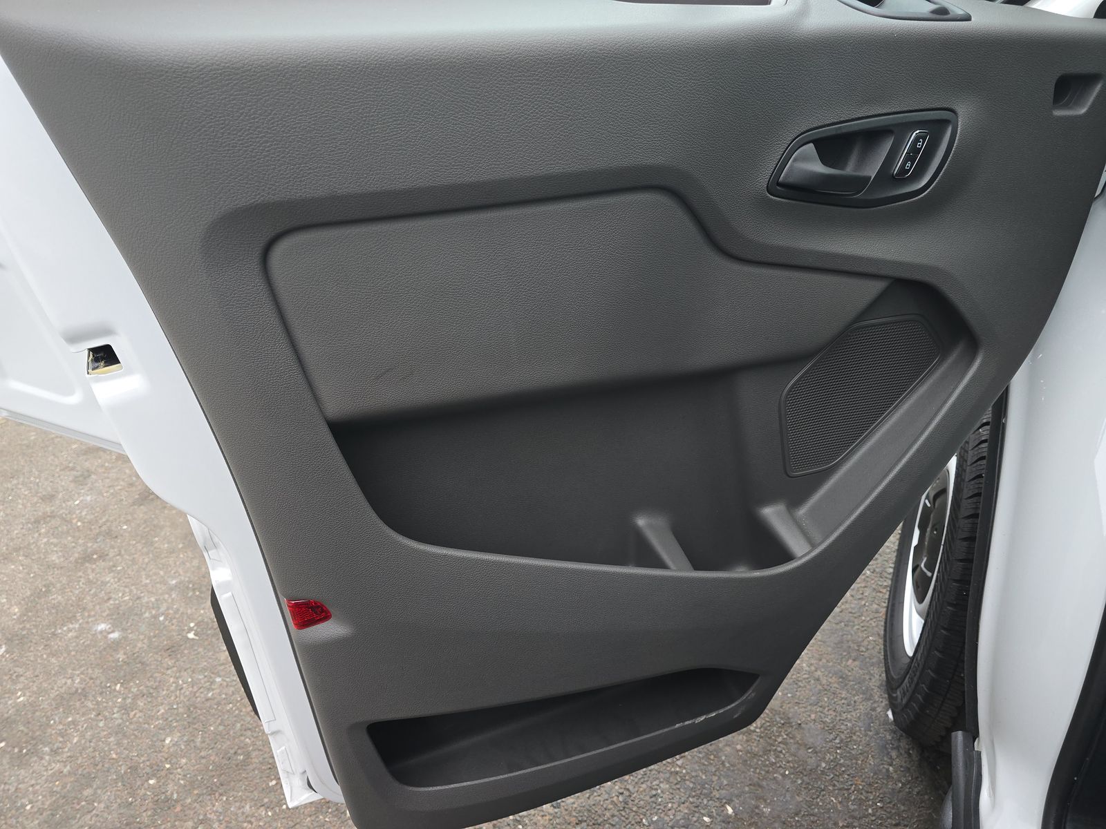 FORD TRANSIT 150 - 10