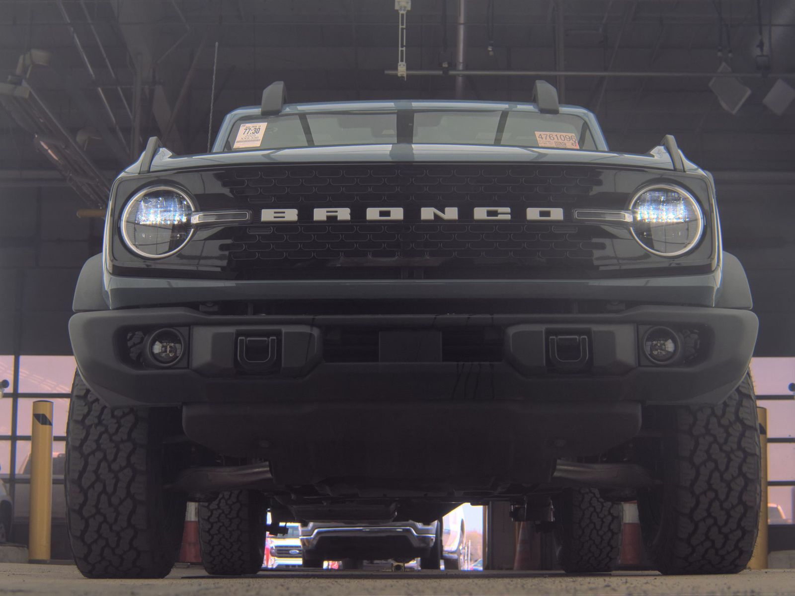 FORD BRONCO - 4