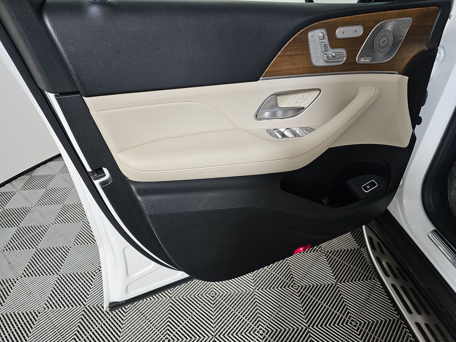 MERCEDES-BENZ GLE-CLASS - 10