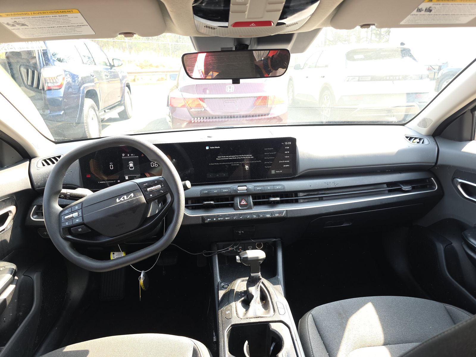 KIA LXS - 7