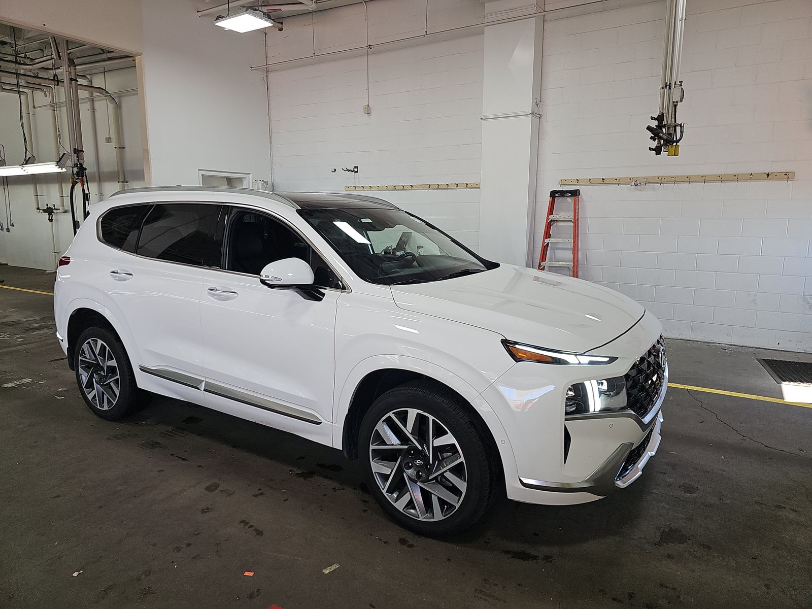 HYUNDAI CALLIGRAPH - 5