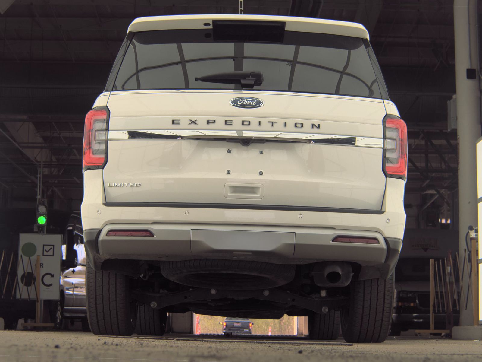 FORD EXPEDITION - 8