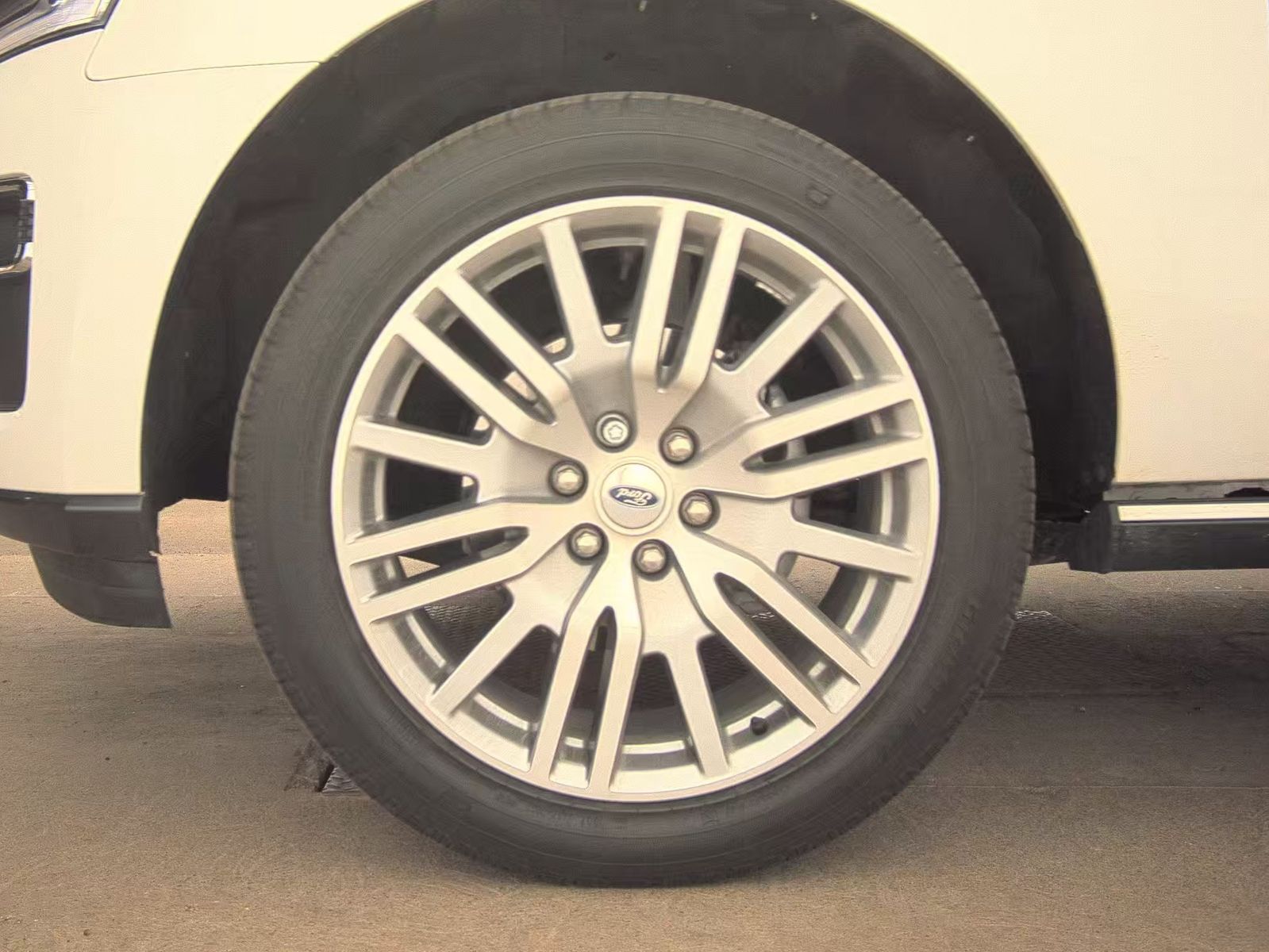 FORD EXPEDITION - 10