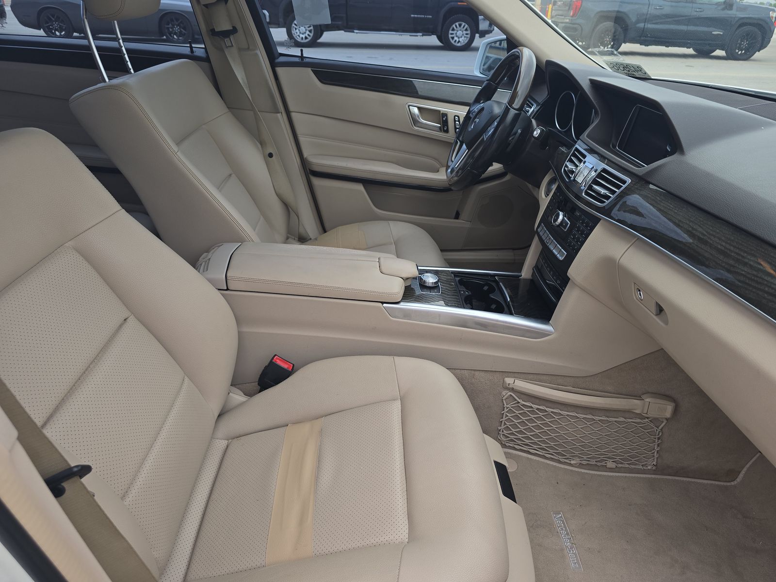 MERCEDES-BENZ E-CLASS - 9