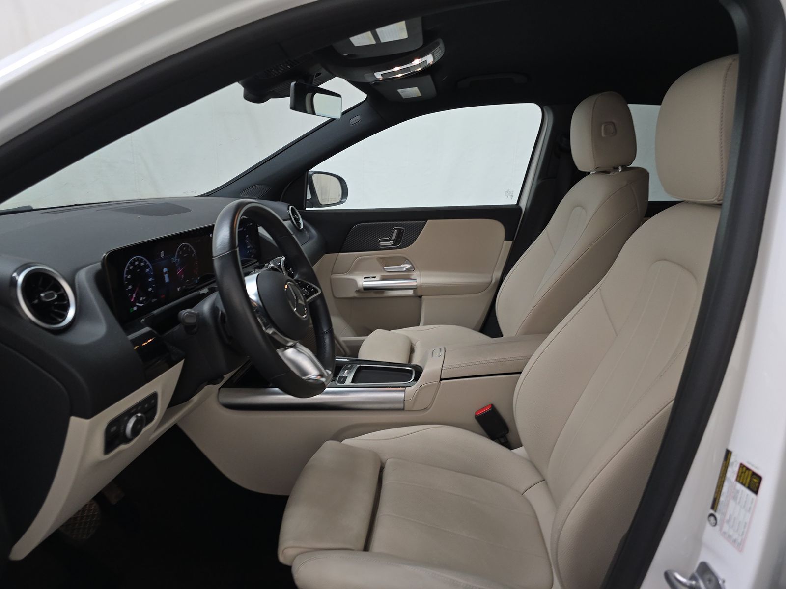 MERCEDES-BENZ GLA-CLASS - 8