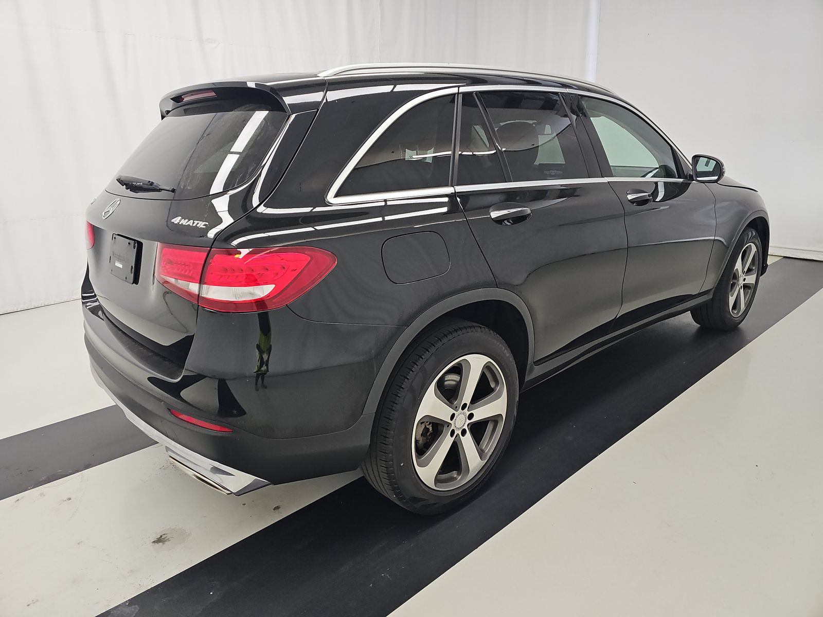 MERCEDES-BENZ GLC - 5