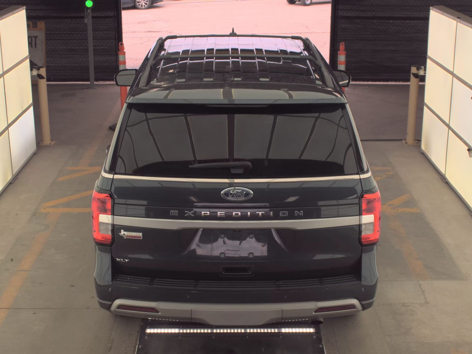 FORD EXPEDITION - 7