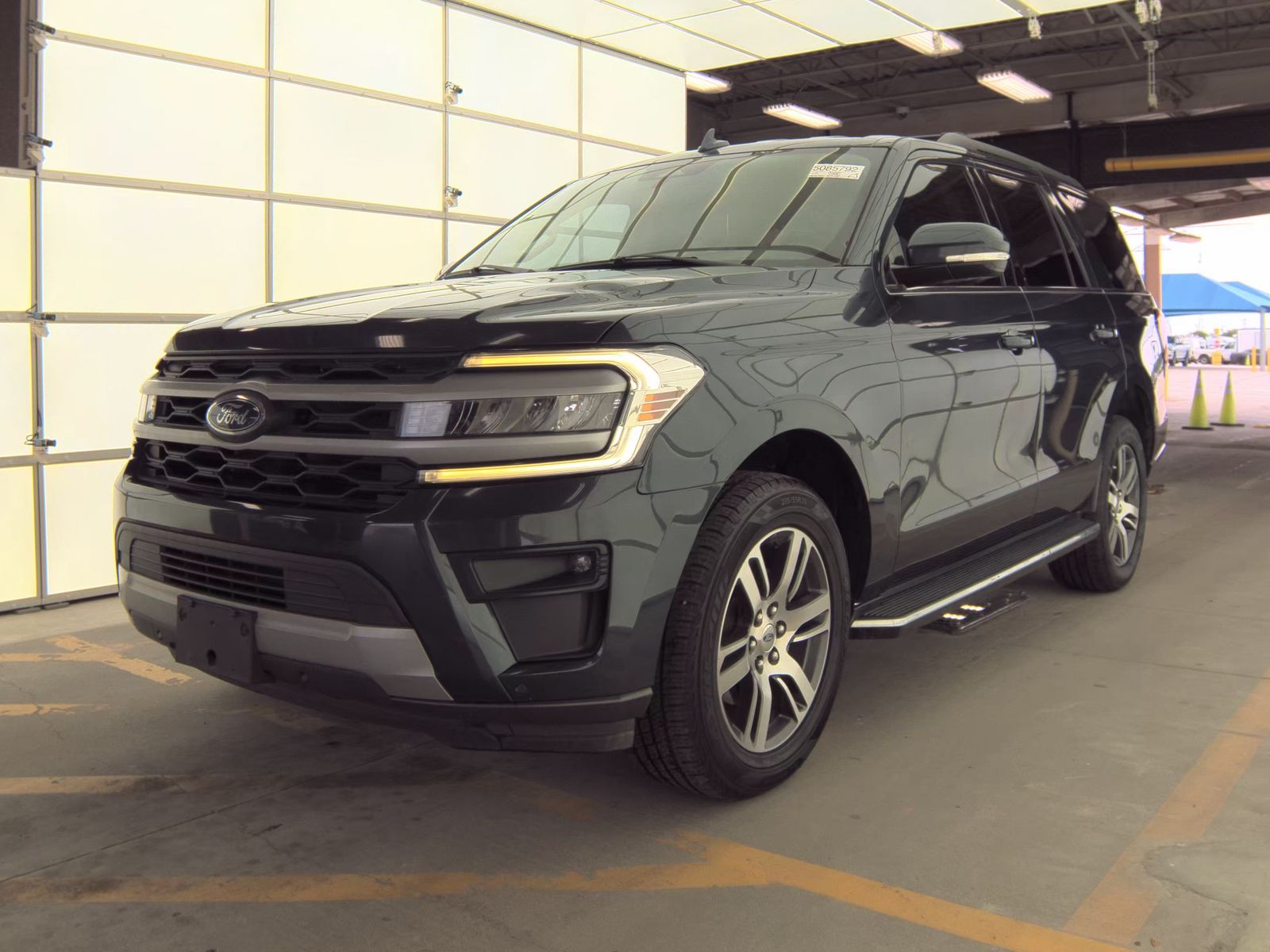 FORD EXPEDITION - 1