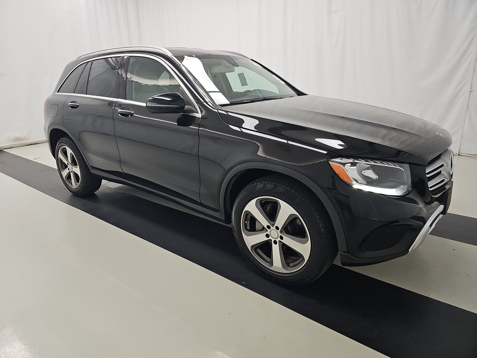 MERCEDES-BENZ GLC - 4