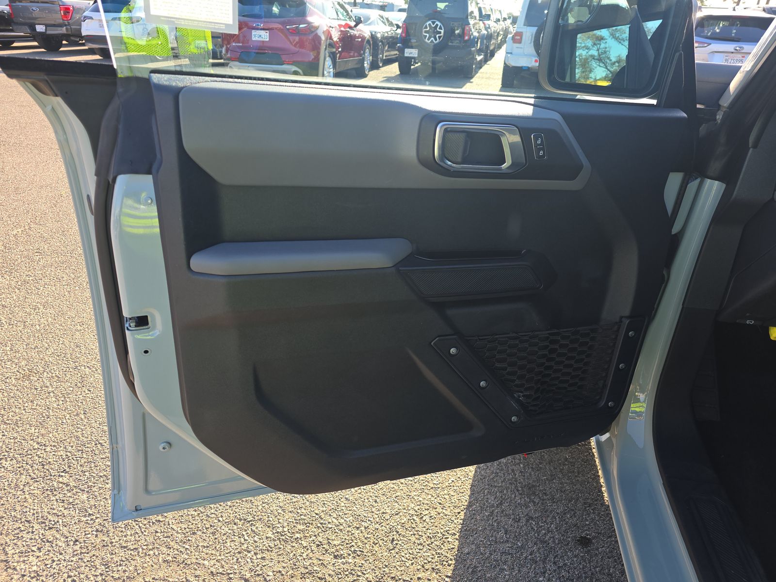 FORD BRONCO - 10