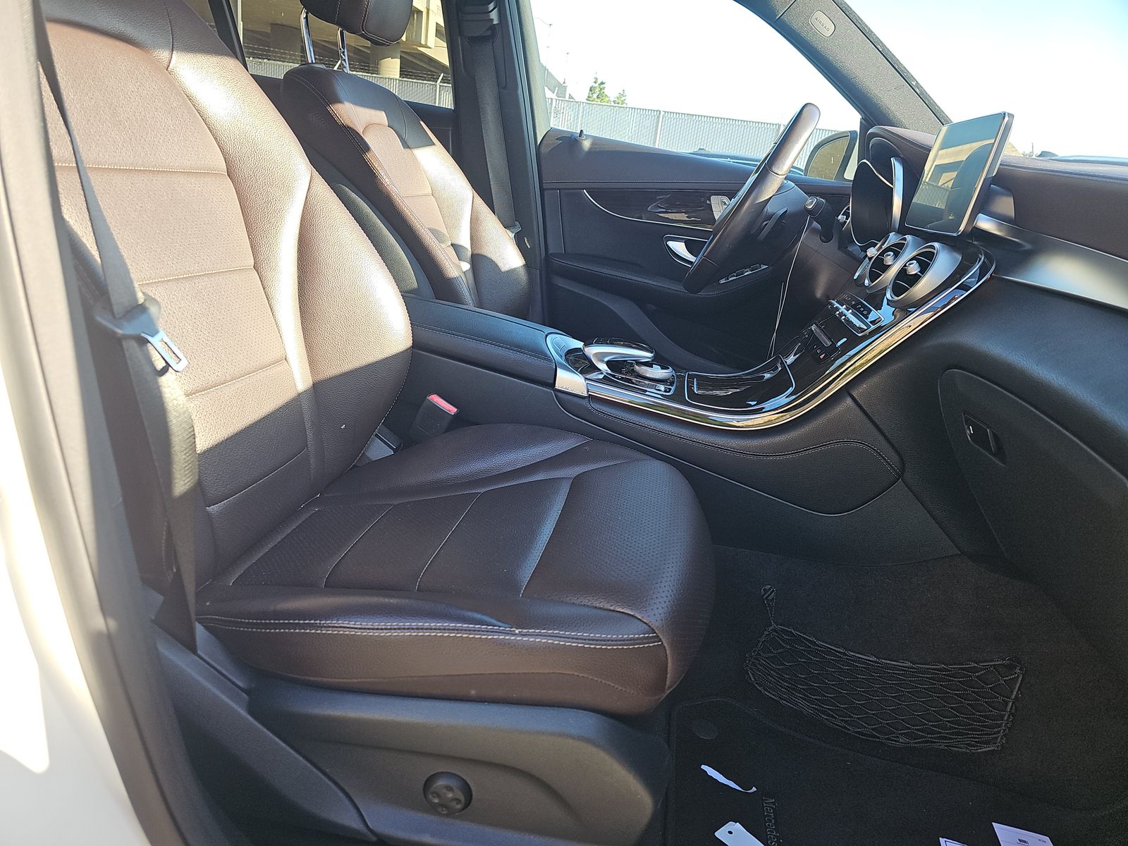 MERCEDES-BENZ GLC - 9