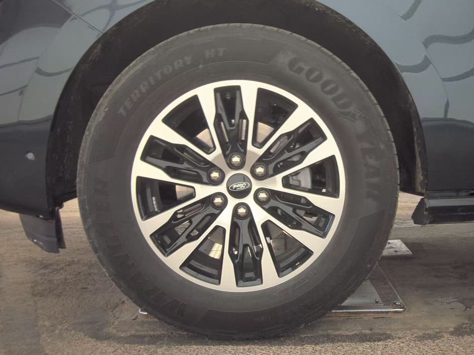 FORD EXPEDITION - 10