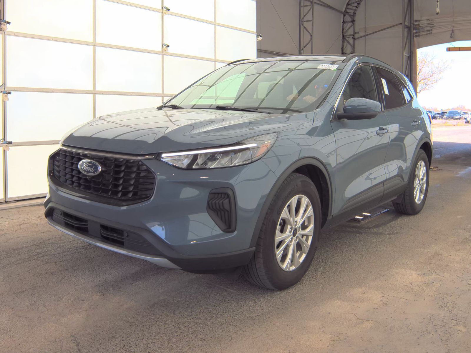 FORD ESCAPE - 1