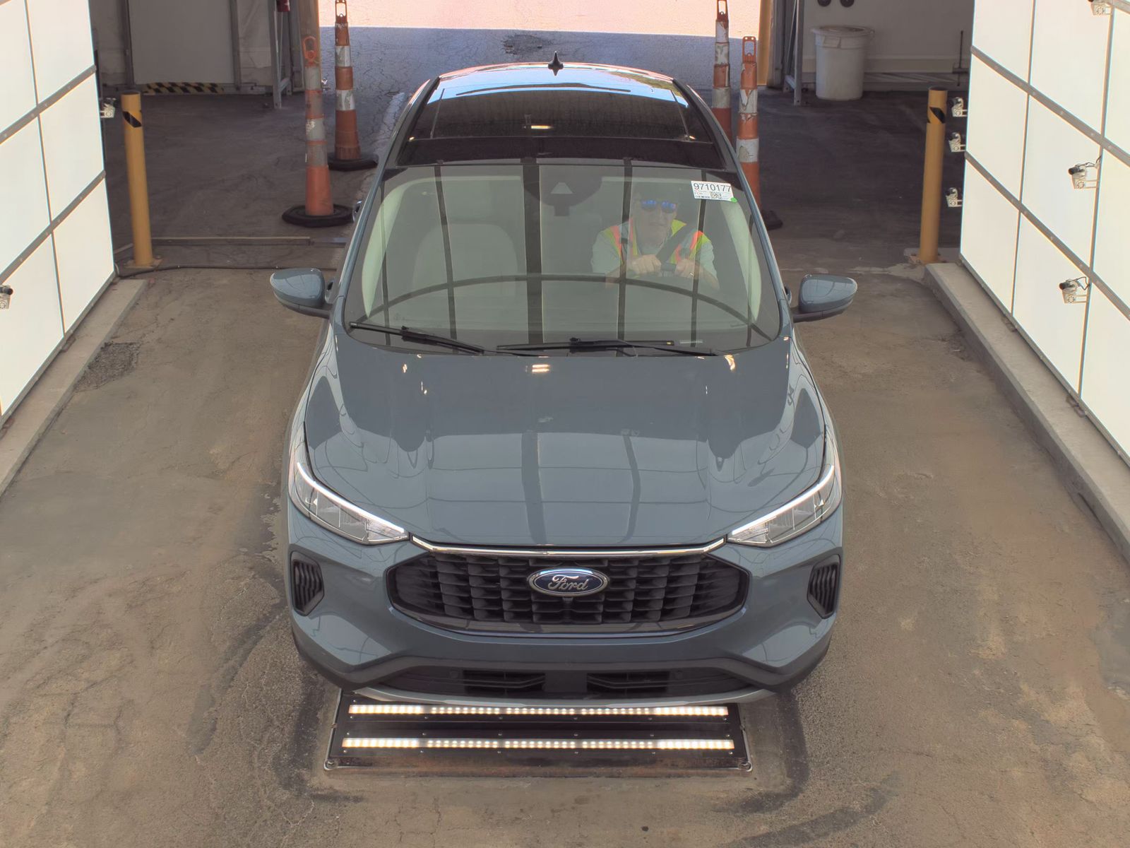 FORD ESCAPE - 3
