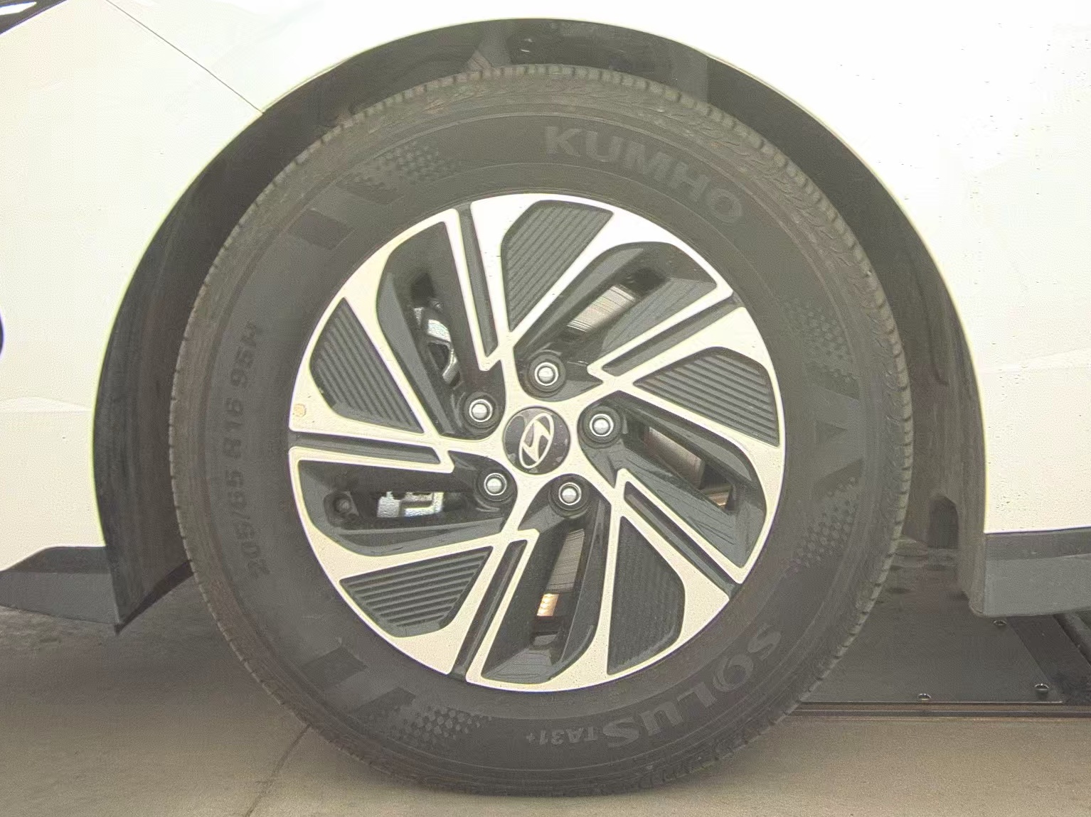 HYUNDAI UNKNOWN - 10