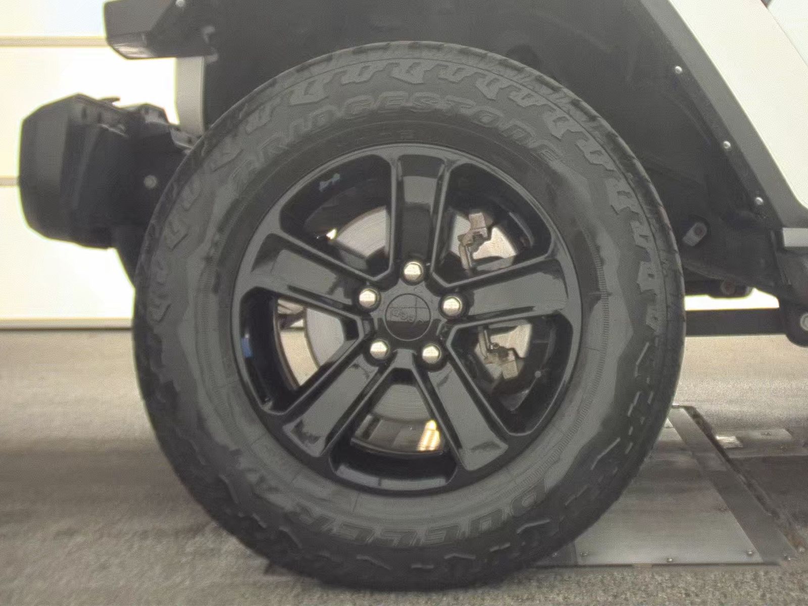 JEEP SAHARA ALT - 10