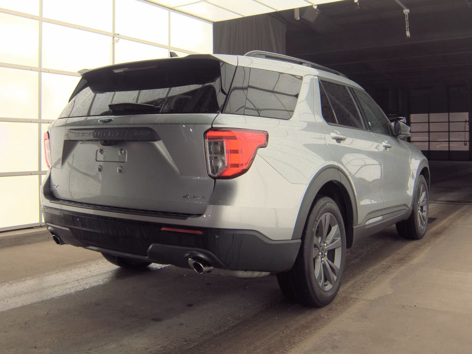 FORD EXPLORER - 6