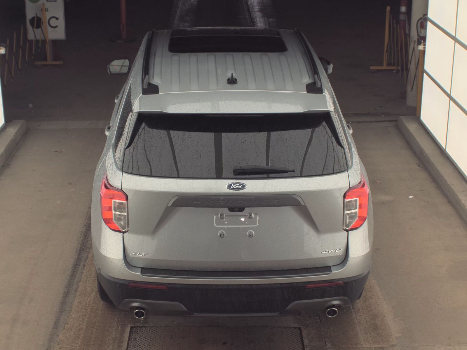 FORD EXPLORER - 7