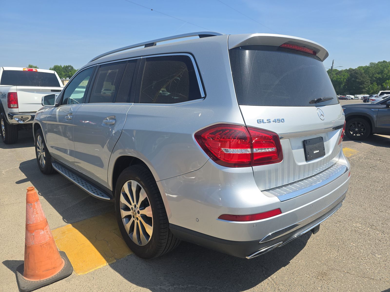 MERCEDES-BENZ GLS - 7