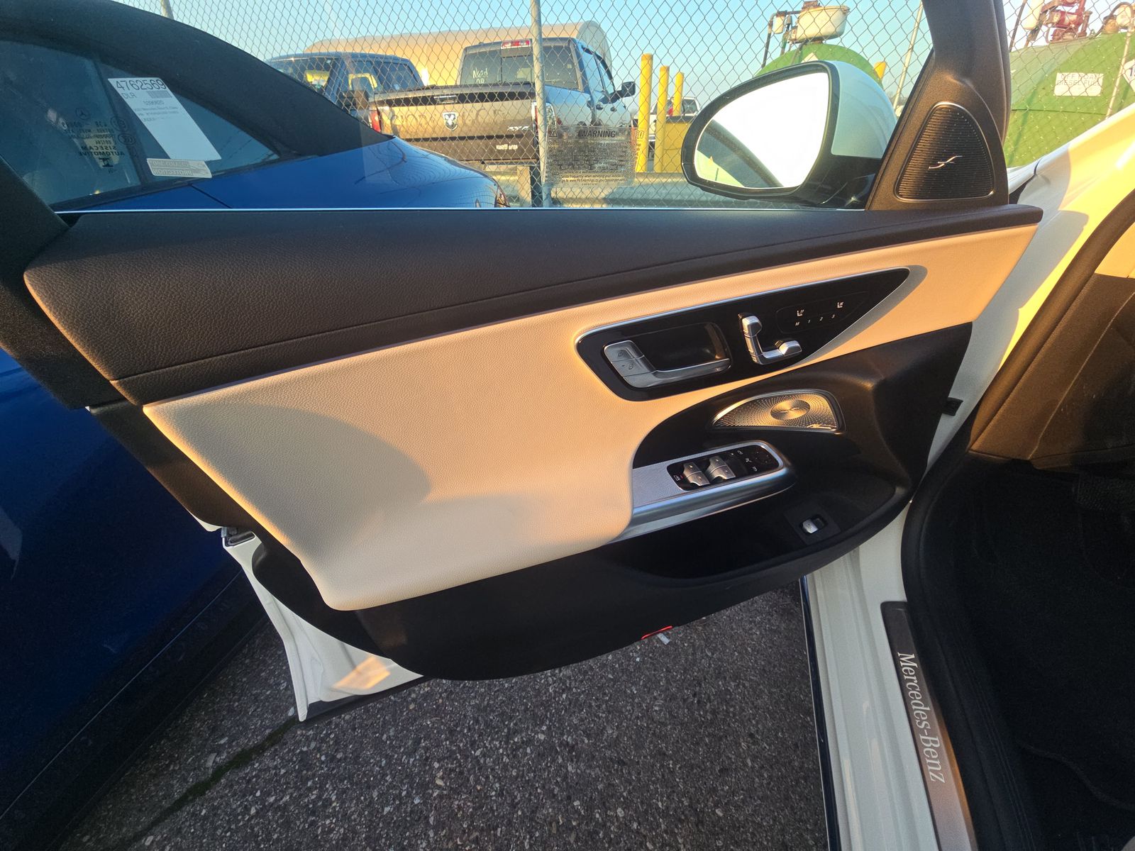 MERCEDES-BENZ E-CLASS - 10