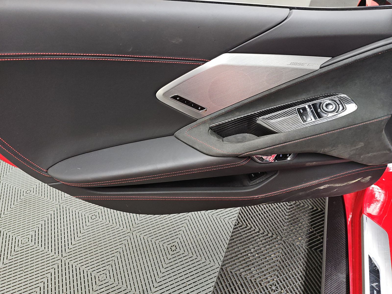 CHEVROLET STINGRAY - 10