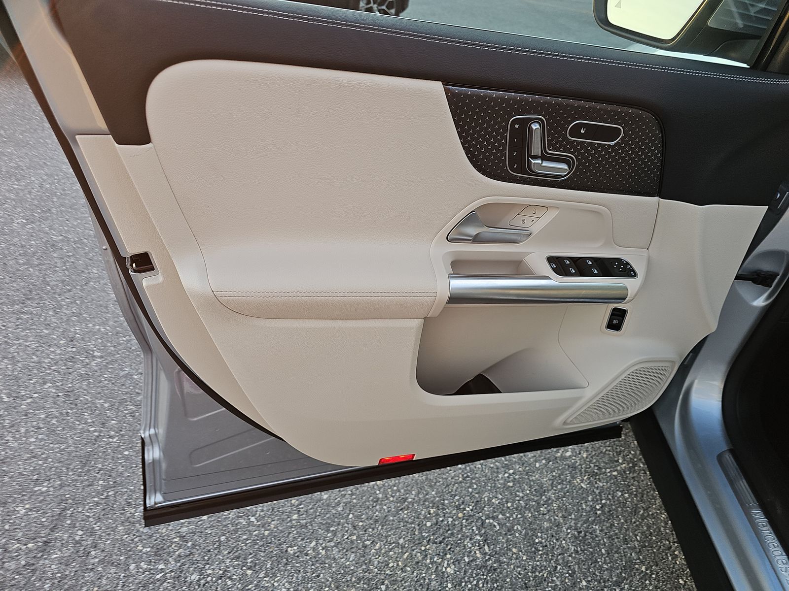 MERCEDES-BENZ GLA-CLASS - 10