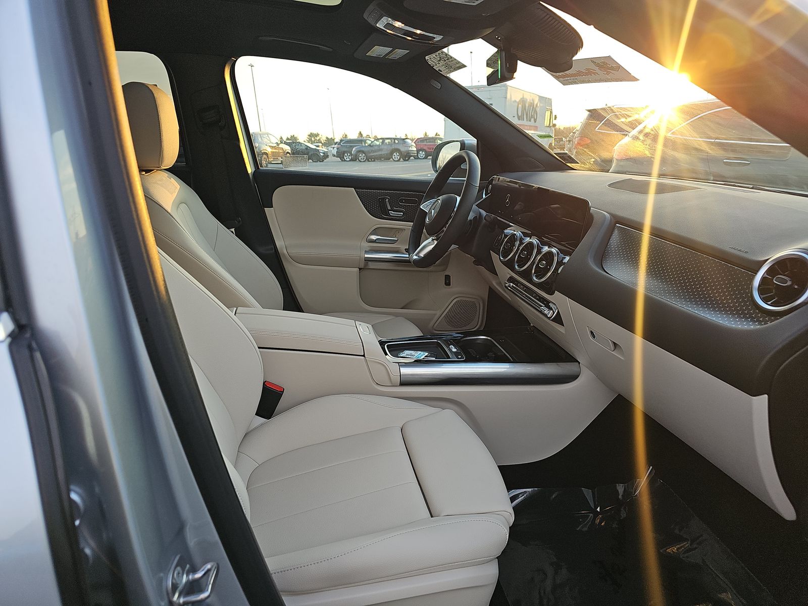 MERCEDES-BENZ GLA-CLASS - 9