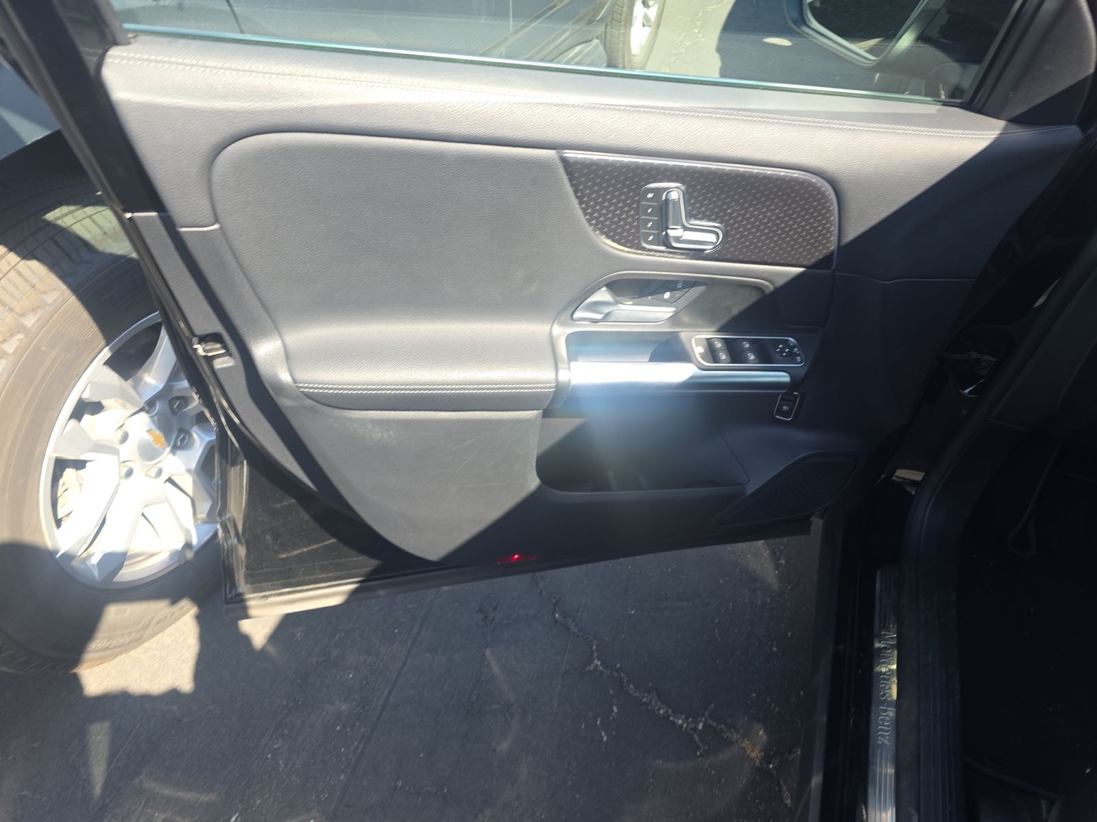 MERCEDES-BENZ GLA-CLASS - 10