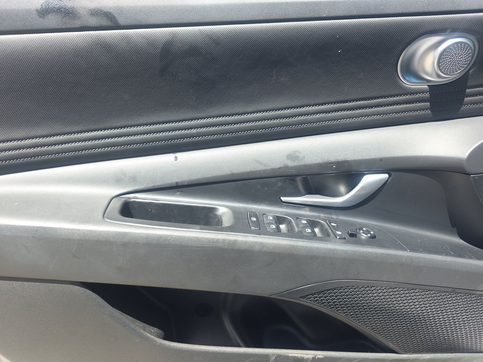 HYUNDAI LIMITED - 10